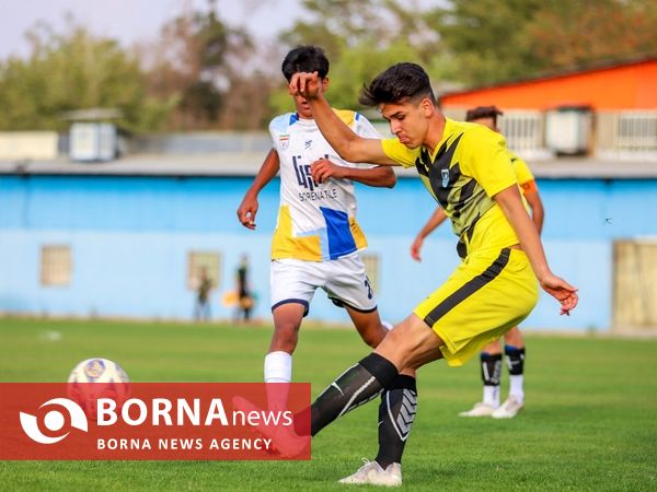 دیدار تیم های فوتبال بامداد  اراک- بصیر اهواز