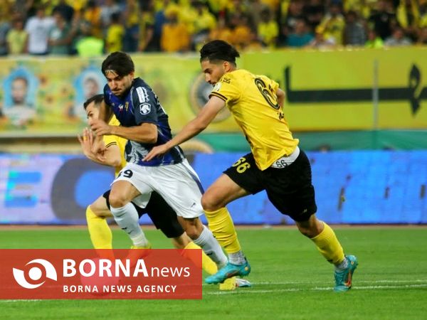 دیدار تیم های فوتبال سپاهان - پیکان