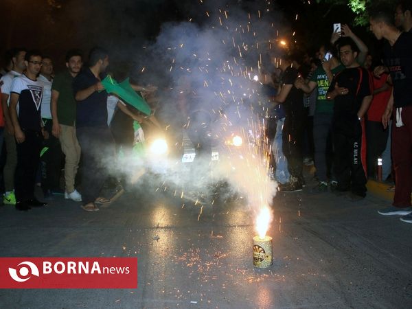 شادی مردم اصفهان پس از برد تیم فوتبال ذوب اصفهان در جام حذفی