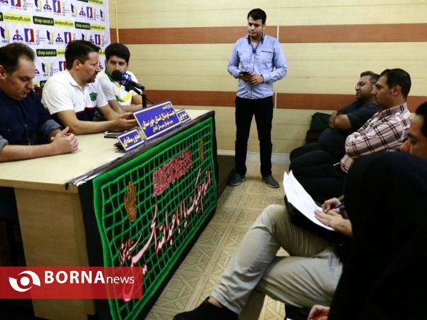 نشست خبری سرمربیان صنعت نفت آبادان-تراکتورسازی تبریز