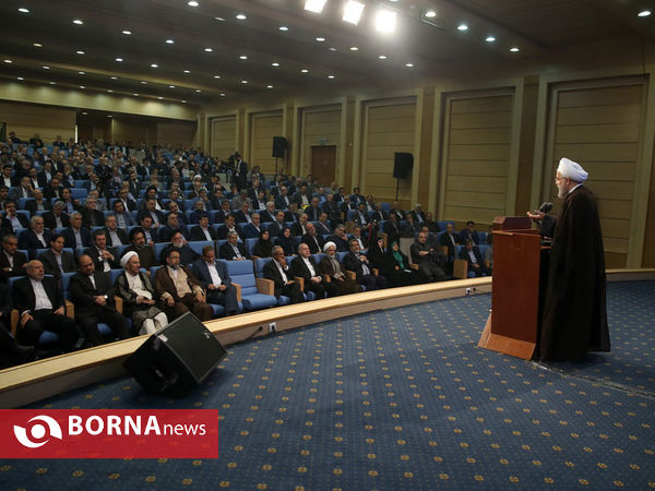 رییس جمهوری در ضیافت افطار با وزرا ،معاونین وزرا ،استانداران و روسای سازمانها