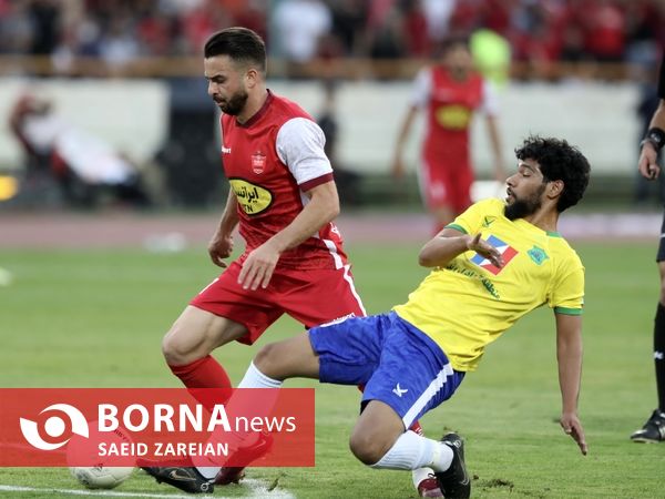 دیدار تیم های فوتبال پرسپولیس - صنعت نفت