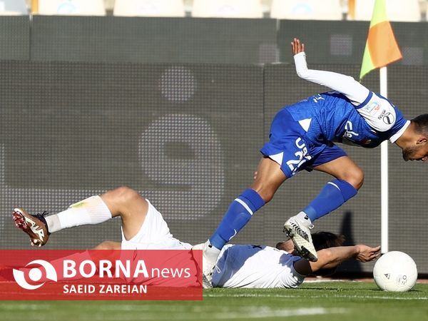 دیدار تیم های استقلال تهران - ملوان بندر انزلی