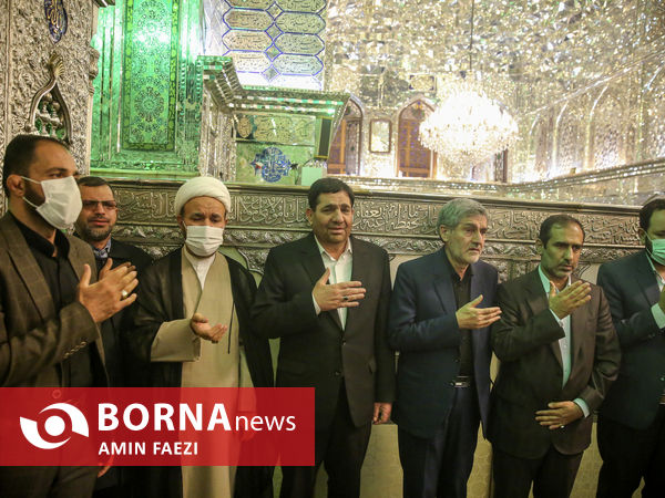 آیین لاله گردانی در حرم مطهر شاهچراغ(ع) به یاد شهدای ترور ۴ آبان