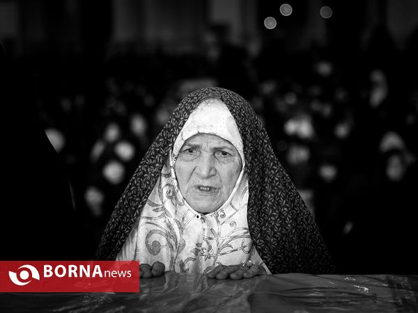 مادری فرزند خود را هدیه کرد