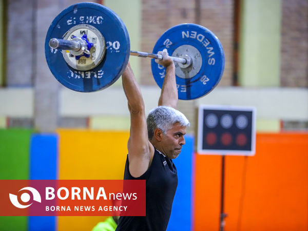 مسابقات وزنه برداری کارگری