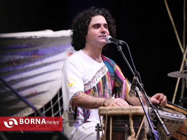 اجرای گروه بوشهری لیان در تالار وحدت