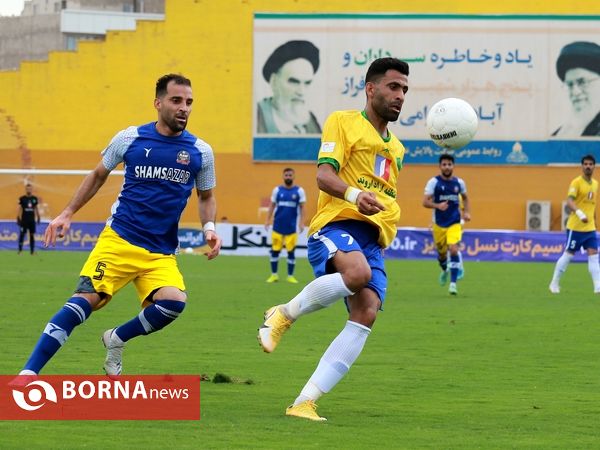 دیدار تیم های فوتبال صنعت نفت - شمس آذر قزوین