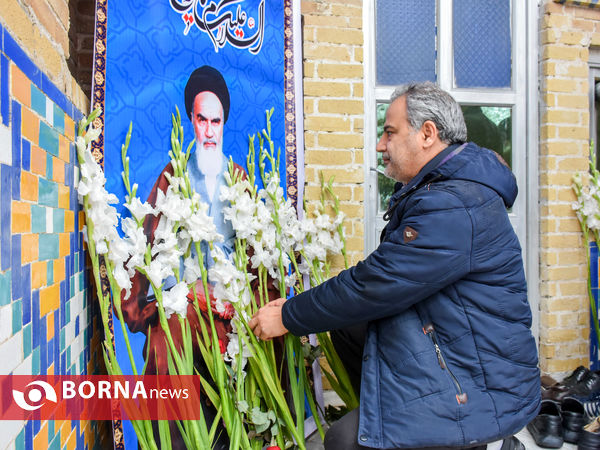 گلباران حجره طلبگی امام خمینی(ره) در اراک