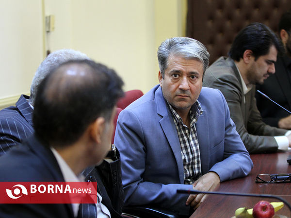 جلسه روسای فدراسیون ها با حضور وزیر ورزش و جوانان