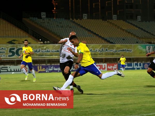 دیدار تیم های فوتبال صنعت نفت - مس رفسنجان