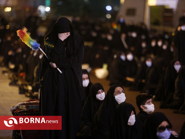 عزاداری شب تاسوعا در میدان امام حسین (ع)