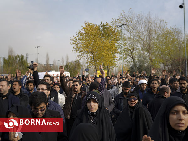 راهپیمایی مردم تهران در محکومیت شهادت سردار قاسم سلیمانی -1