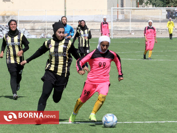 مسابقه فوتبال بانوان قشقایی شیراز - شهرداری بم