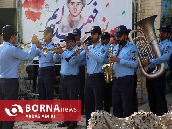 دیدار نماینده ولی فقیه در فارس با همکلاسی های دانش آموز شهید ترور شاهچراغ(ع)