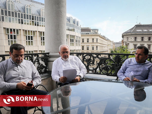 در حاشیه مذاکرات هسته ای