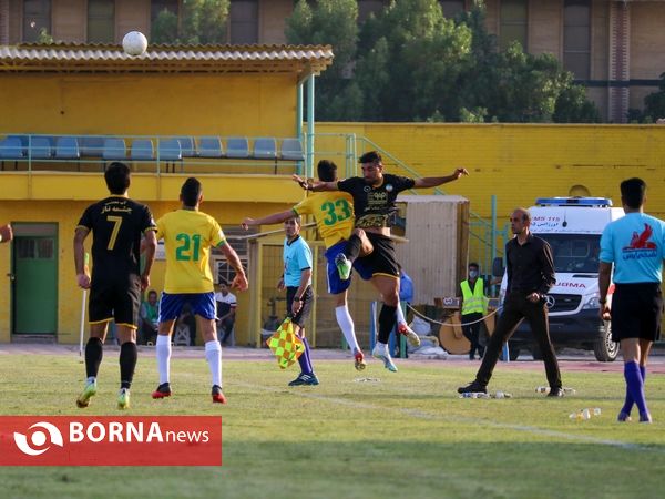 دیدار تیم های فوتبال صنعت نفت - سپاهان