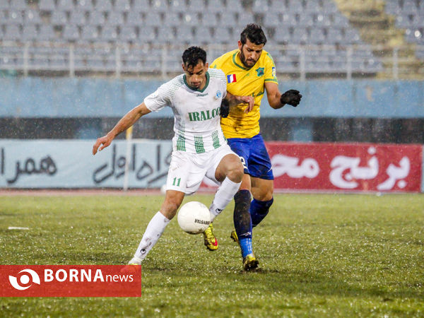 دیدار تیم های فوتبال آلومینیوم اراک - صنعت نفت آبادان