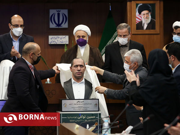 مراسم رونمایی از سردیس های5 تن از قهرمانان ورزش ایران