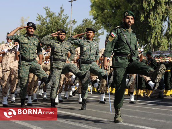 رژه نیروهای مسلح فارس به مناسبت آغاز هفته دفاع مقدس