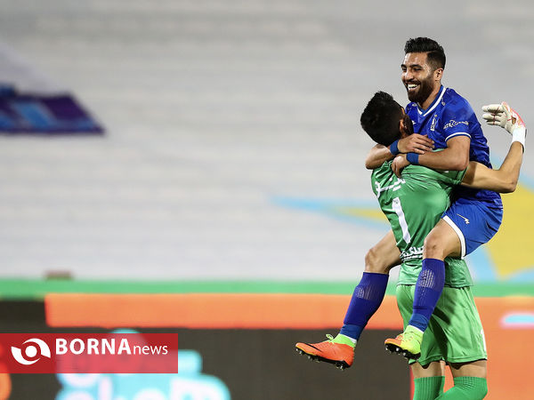 دیدار تیم های فوتبال استقلال - ذوب آهن