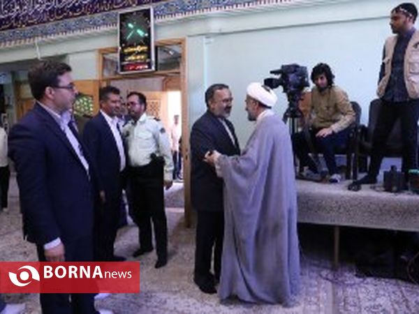 بازدید استاندار خراسان رضوی از روند رای گیری استان
