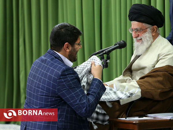 دیدار جمعی از استعدادهای برتر و نخبگان جوان کشور با رهبر انقلاب