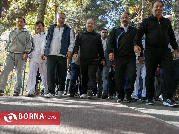 همایش بزرگ پیاده روی وزارت ورزش و افتتاح پروژه ای ورزشی در باشگاه انقلاب با حضور وزیر ورزش و جوانان
