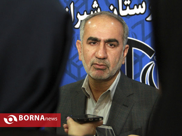 ثبت نام داوطلبان نامزدی در انتخابات مجلس یازدهم در فرمانداری شیراز