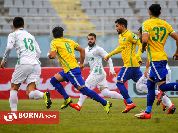 دیدار تیم های فوتبال آلومینیوم اراک - صنعت نفت آبادان