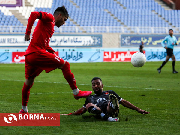 دیدار تیم های شهرخودرو مشهد و مس رفسنجان