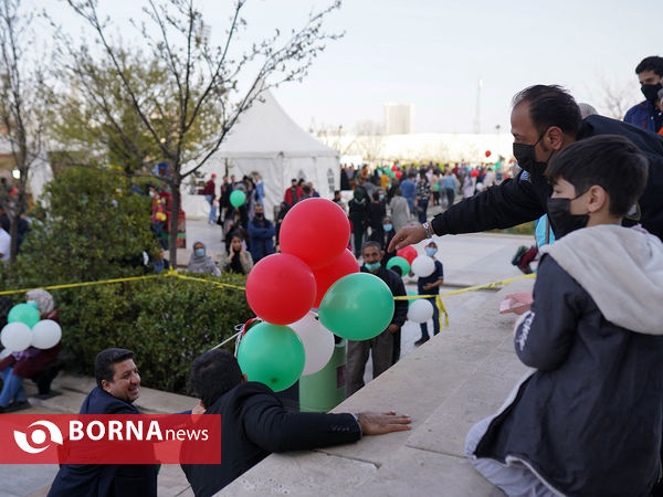 جشن جمهوری اسلامی ایران  در برج میلاد