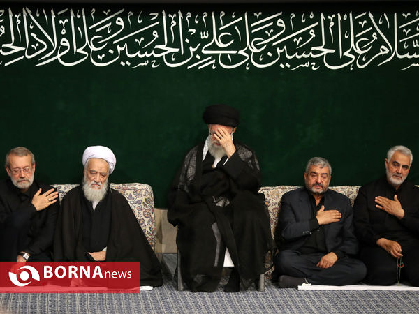 مراسم عزاداری شب عاشورا در حضور رهبر انقلاب