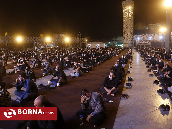 عزاداری شب تاسوعا در میدان امام حسین (ع)