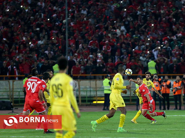 دیدار تیم های فوتبال پرسپولیس - السد