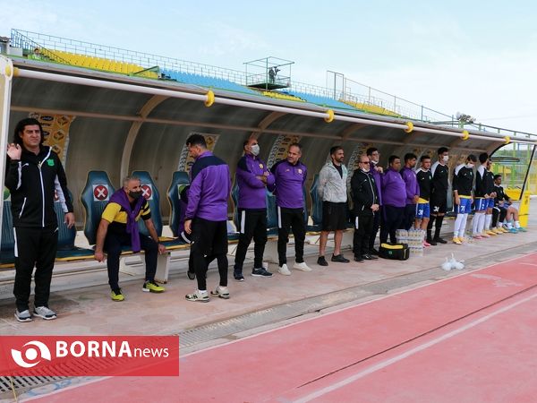 در حاشیه دیدار تیم های فوتبال صنعت نفت - شمس آذر قزوین