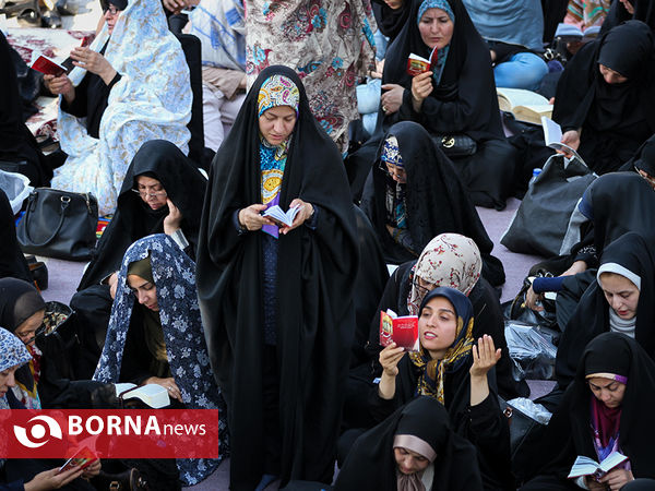 برگزاری دعای عرفه در امام زادگان پنج تن "ع" لویزان