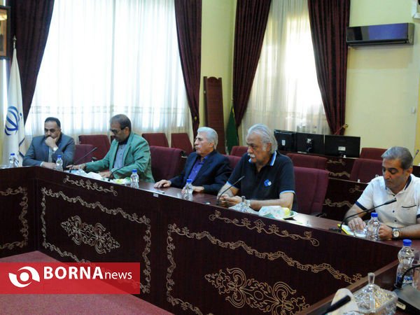 نشست وزير ورزش و جوانان با رييس فدراسيون و اعضاى شوراى فنى كشتى