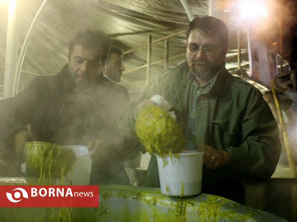 أپخت و توزیع 80 هزار کیلو آش صلواتی به مناسبت 28 صفر در شیراز
