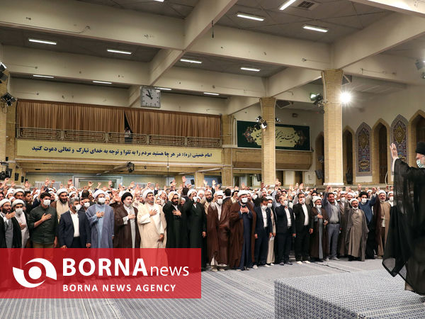دیدار جمعی از روحانیون، مبلغان و اساتید حوزه‌های علمیه کشور با مقام معظم رهبری