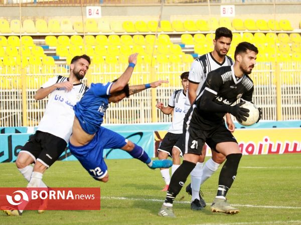 دیدار تیم های نفت مسجدسلیمان - استقلال