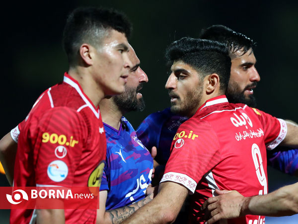 دیدار تیم های فوتبال پرسپولیس - هوادار