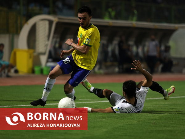 دیدار تیم های فوتبال صنعت نفت - نفت مسجدسلیمان