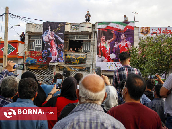 استقبال مردم از قهرمانان فرنگی کار شیرازی