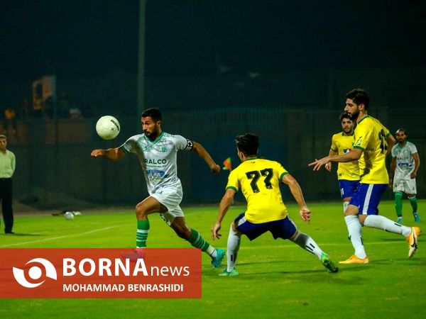 دیدار تیم های فوتبال صنعت نفت - آلومینیوم