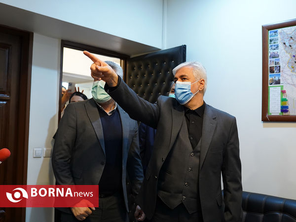 بازدید وزیر ورزش و جوانان از دفاتر فدراسیون ها