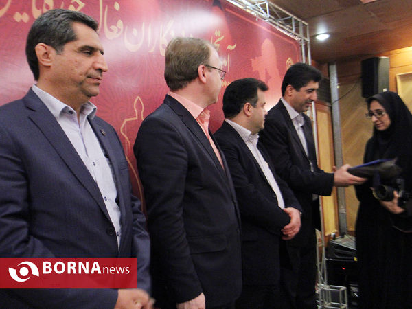 آیین تجلیل از خبرنگاران و عکاسان حوزه تامین اجتماعی در شیراز