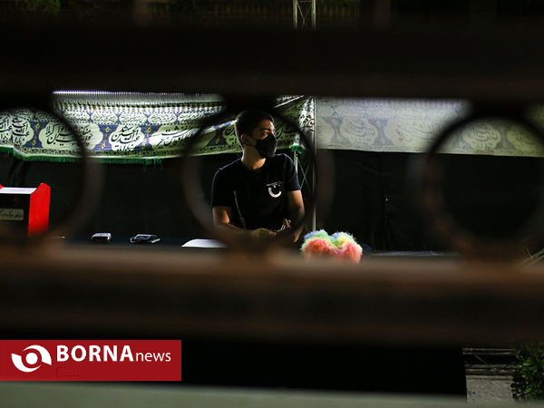 عزاداری شب اول محرم در محله دروازه شمیران تهران