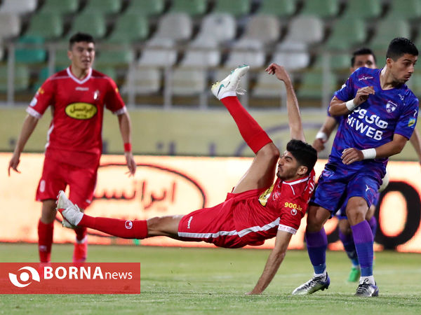 دیدار تیم های فوتبال پرسپولیس - هوادار