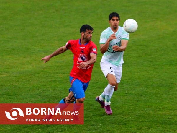 دیدار تیم های فوتبال ذوب آهن - نساجی مازندران